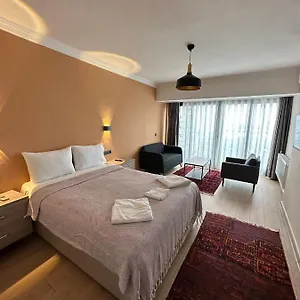 Oda ve Kahvaltı Terrace ***